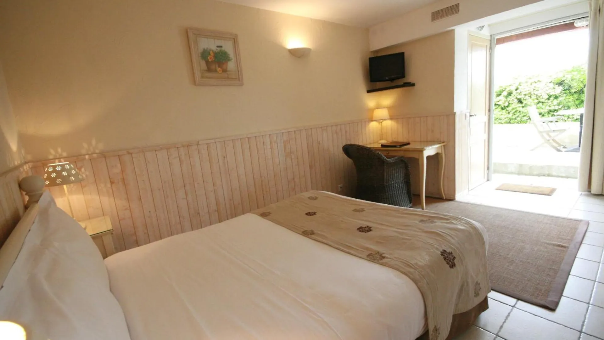 לה קול-סור-לופ Hotel Marc-Hely 4*, לה קול-סור-לופ צרפת